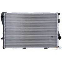 Радиатор BMW E39 95-03 E38 95-01 650Х440 